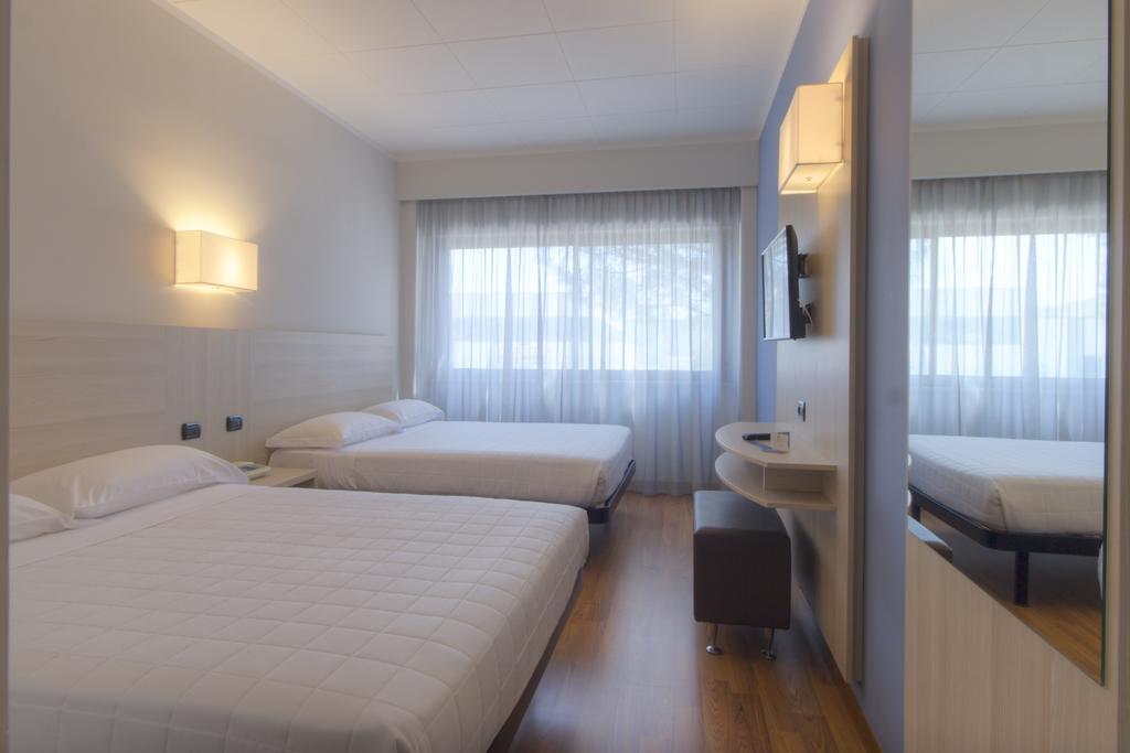 Palace Del Conero 4*